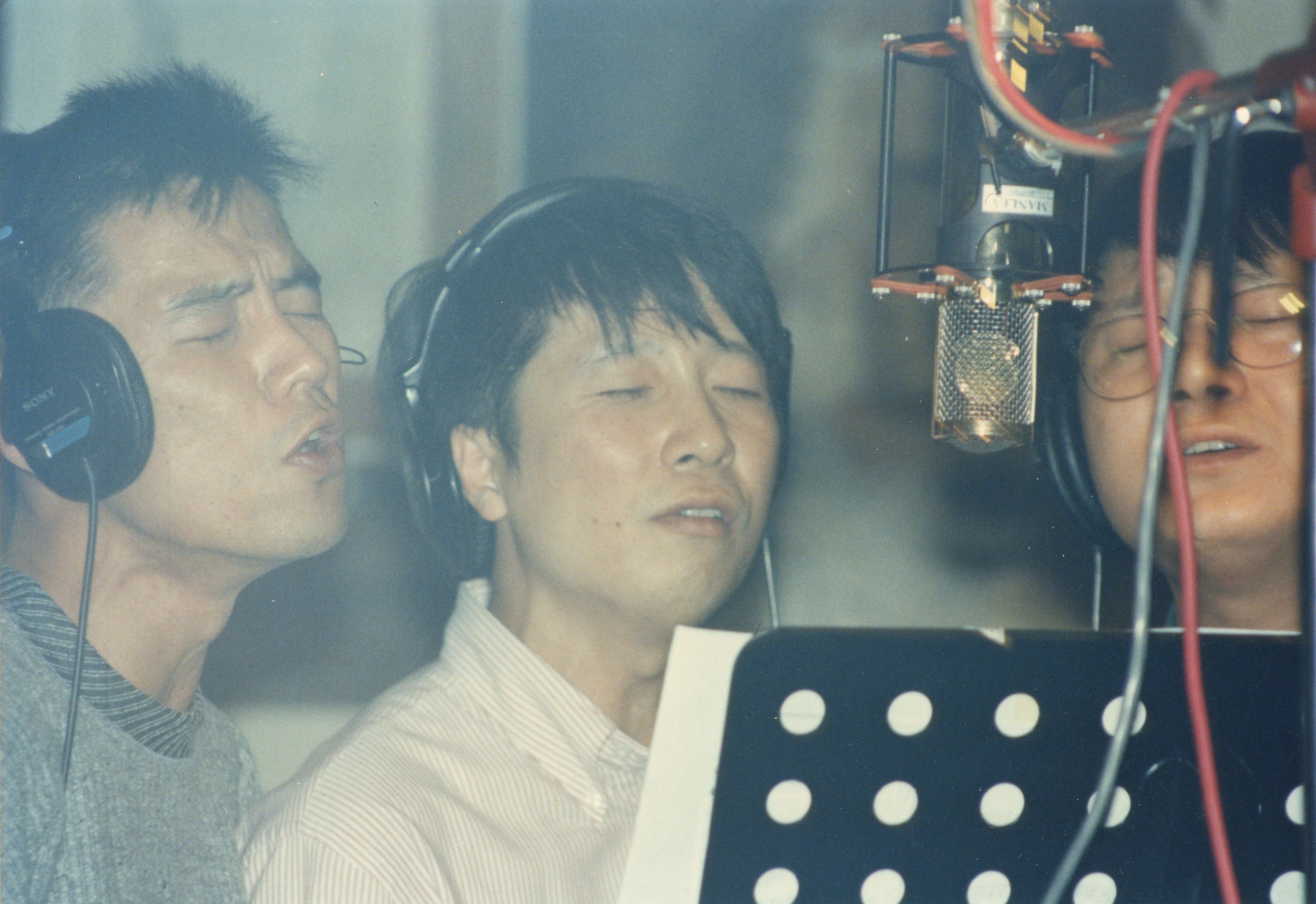 1993년 동물원 5집 녹음작업 사진 1.jpg